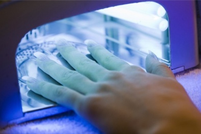 Đèn UV làm móng có thể làm hỏng DNA và đột biến gây ung thư