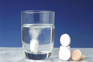 Thận trọng khi dùng thuốc dạng viên sủi vì những tác hại không mong muốn