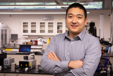 Công nghệ biến quần áo thường thành cảm biến sinh học