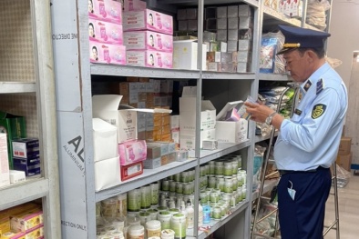 Cà Mau tạm giữ hơn 4.000 sản phẩm mỹ phẩm vi phạm không rõ nguồn gốc