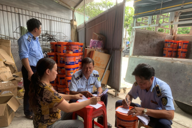 Phát hiện gần 2 tấn bột giặt 'Tide' giả mạo nhãn hiệu tại Cần Thơ