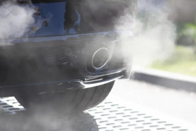 Sắp cấm sản xuất ô tô chạy bằng xăng, dầu diesel để giảm thiểu khí thải CO2 