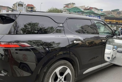 VinFast VF 9 lộ diện trên đường phố, cận kề ngày giao hàng?