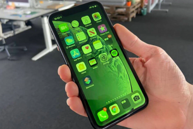 Cách khắc phục màn hình iPhone bị xanh lá cây đơn giản, hiệu quả
