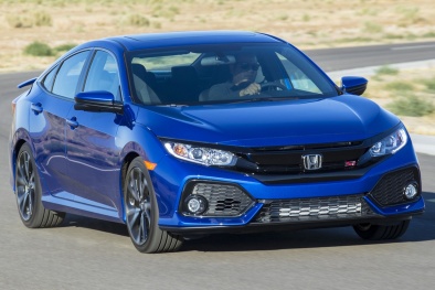 Những mẫu ô tô giá hấp dẫn sở hữu công nghệ an toàn cao