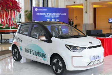 Ra mắt xe điện chạy pin natri-ion đầu tiên trên thế giới