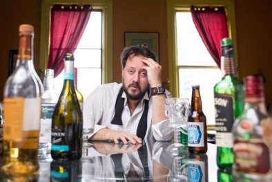 Sử dụng rượu có thể khiến bệnh Alzheimer trầm trọng hơn