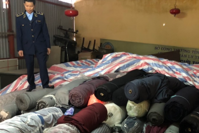 Hưng Yên thu giữ lượng lớn vải cuộn không rõ nguồn gốc xuất xứ