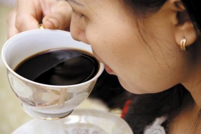 Bác sĩ khuyến cáo về việc giới trẻ lạm dụng cà phê