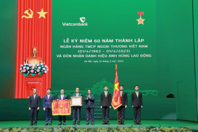 Lễ kỷ niệm 60 năm thành lập Vietcombank và đón nhận danh hiệu Anh hùng Lao động