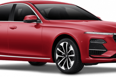 VinFast bàn giao hơn 900 ô tô điện trong tháng 3