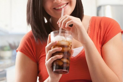 Uống nước ngọt không đường vẫn tiềm ẩn nhiều nguy cơ