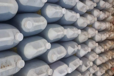 Kịp thời ngăn chặn hơn 1.200 lít dầu ăn 'bẩn' đen như dầu luyn tại Gia Lai