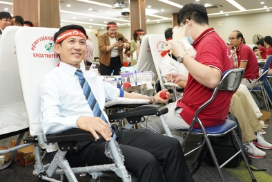 Amway Việt Nam nhận bằng khen từ Trung ương Đoàn Thanh niên Cộng sản Hồ Chí Minh