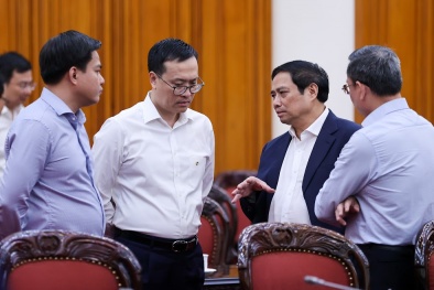 Thường trực Chính phủ làm việc về lãi suất cho vay, trái phiếu và thị trường bất động sản