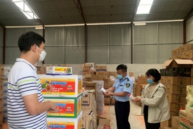 Phát hiện, thu giữ hơn 1.300 gói thuốc bảo vệ thực vật hết hạn sử dụng