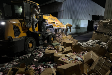 TP.HCM: Tiêu huỷ gần 90.000 sản phẩm không rõ nguồn gốc xuất xứ, giả mạo nhãn hiệu