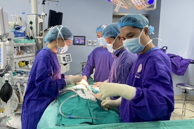 Cảnh báo: Áp xe ngực do tiêm filler tăng vòng một