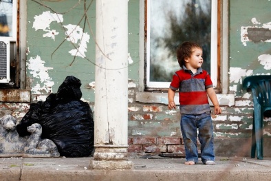 Chì có thể thâm nhập vào cơ thể trẻ nhỏ từ nhiều nguồn, những nguy cơ tiềm ẩn