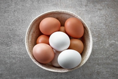 Trứng gà vỏ nâu liệu có tốt hơn trứng gà vỏ trắng?