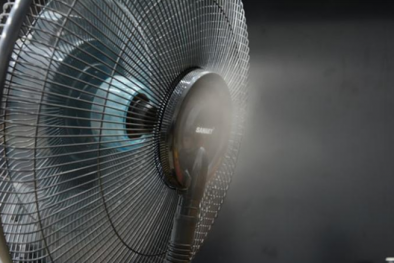 Dùng quạt phun sương cần đặc biệt lưu ý để tránh nấm mốc, vi khuẩn tích tụ