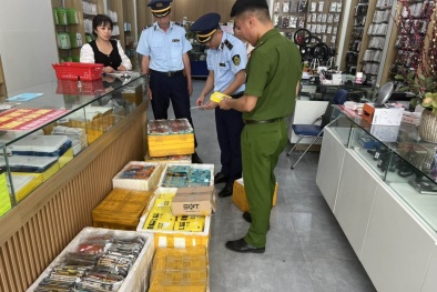 Nghệ An thu giữ hơn 3.000 phụ kiện điện thoại không rõ nguồn gốc xuất xứ