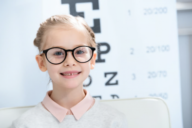 Phát triển loại thuốc nhỏ mắt có thể làm giảm tình trạng cận thị cho trẻ em 