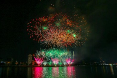 Khán giả đặc biệt ấn tượng với hai màn pháo hoa đêm khai mạc DIFF 2023