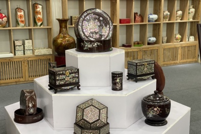 Quảng bá sản phẩm thủ công mỹ nghệ ngành khảm trai, sừng mỹ nghệ, thêu ren năm 2023