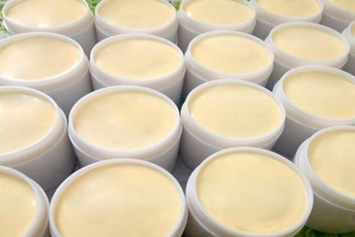 Mặt sưng vù và chảy dịch vàng sau khi dùng kem tẩy trắng da cấp tốc mua trên mạng