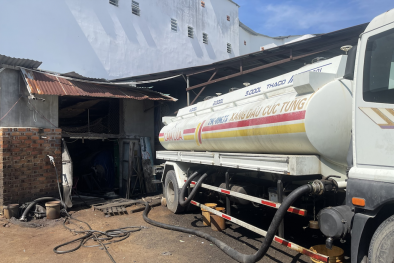 Đình chỉ hoạt động cơ sở lưu trữ xăng dầu của nhà xe Cúc Tùng