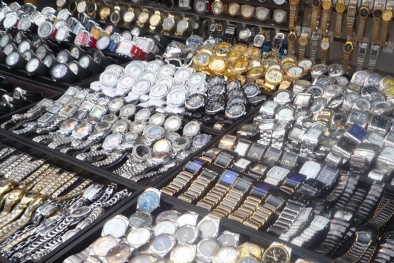 Đồng hồ giả ngày càng tăng, thương hiệu Rolex chiếm một nửa số đồng hồ giả đang lưu thông