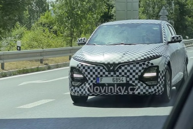 VinFast VF 6 lộ ảnh chạy thử tại CH Séc