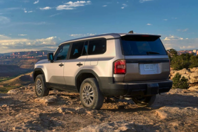 Ô tô Toyota Land Cruiser Prado 2024 giá hơn 1 tỷ sở hữu nhiều công nghệ, khung gầm giống Lexus