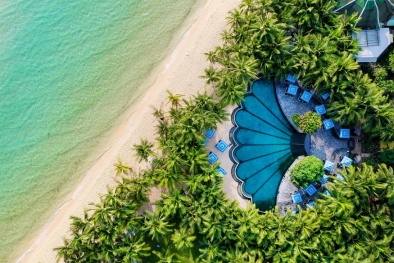 Bãi biển nào tại Phú Quốc được báo quốc tế ví là 'vườn địa đàng'?