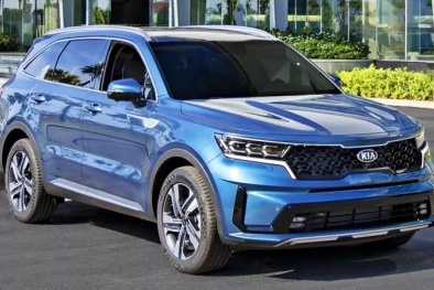 Nhãn cảnh báo dán sai quy chuẩn, Kia Sorento bị triệu hồi hơn 50.000 ô tô