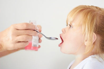 Cảnh báo: Trẻ bị ngộ độc do cha mẹ tự ý bổ sung vitamin D 