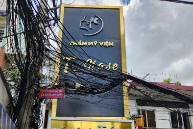Thẩm mỹ viện T-nose: Bác sĩ vừa mổ, vừa khám – tư vấn ‘trực tuyến’ cho khách hàng?