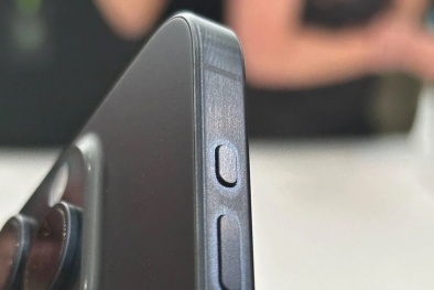 Khung viền Titanium trên các dòng iPhone đời mới bền nhưng rất dễ bị đổi màu