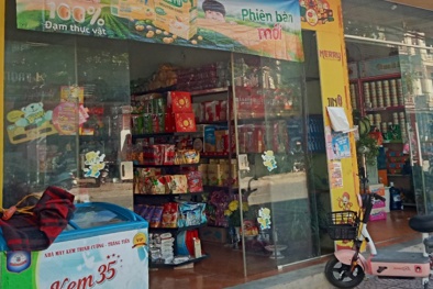 Bắc Giang: Bánh, kẹo không rõ nguồn gốc bày bán công khai dịp tết Trung thu