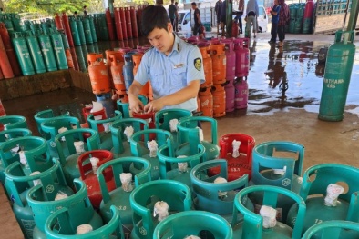 Thanh Hóa: Tạm giữ hơn 140 bình gas chai (LPG chai) dấu hiệu giả mạo nhãn hiệu 