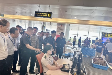 Xử lý 827 vụ vi phạm hàng cấm, nhập lậu, gian lận thương mại qua Cảng hàng không quốc tế Nội Bài