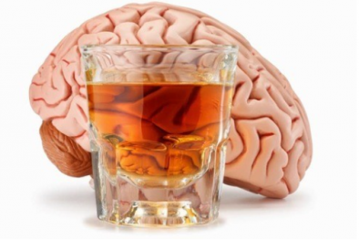 Uống nhiều rượu bia có thể gây teo não như thế nào?