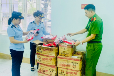 Lào Cai phát hiện lượng lớn thực phẩm đông lạnh không rõ nguồn gốc, không đảm bảo chất lượng