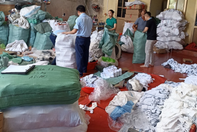 Phát hiện 2 kho tập kết trên 1,3 tấn hàng hóa dấu hiệu giả mạo nhãn hiệu