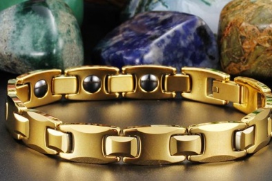 Vòng điều hòa huyết áp đeo tay, đeo cổ không có tác dụng như đồn thổi