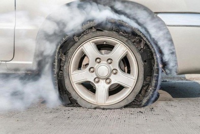 An toàn lái xe - Cách phòng tránh nổ lốp ô tô khi đang di chuyển