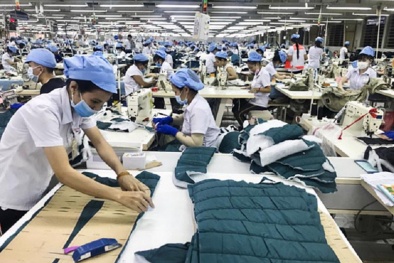 Xuất khẩu ngành dệt may tiếp tục sụt giảm do chưa xanh hóa quy trình sản xuất
