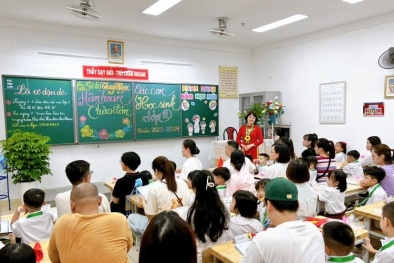 Hà Nội triển khai thử nghiệm quản lý khoản thu không dùng tiền mặt trong trường học