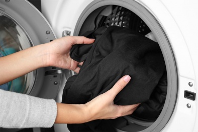 Cách sử dụng để áo khoác gió không còn bị nhăn sau khi giặt máy
